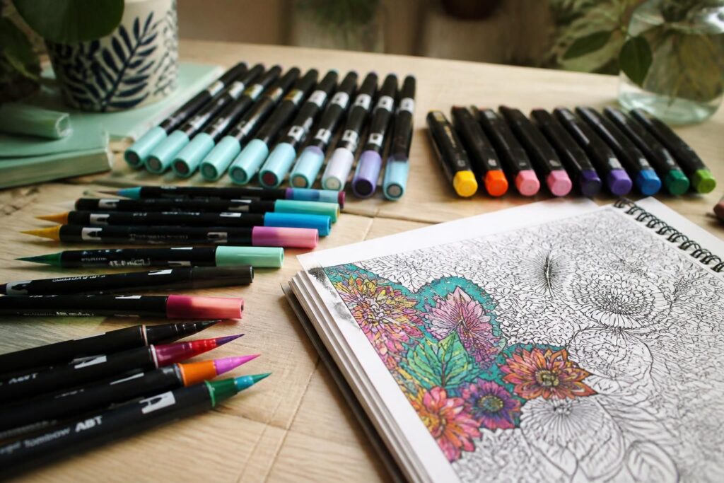 découvrez quel feutre choisir pour sublimer vos coloriages adultes grâce à notre guide complet, astuces et conseils pour un coloriage réussi.
